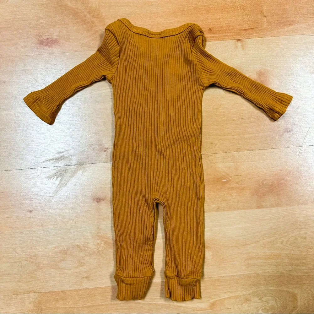 Going Home Mustard Yellow “Hi I’m New Here” 3-Piece Newborn Unisex Outfit 0-3M